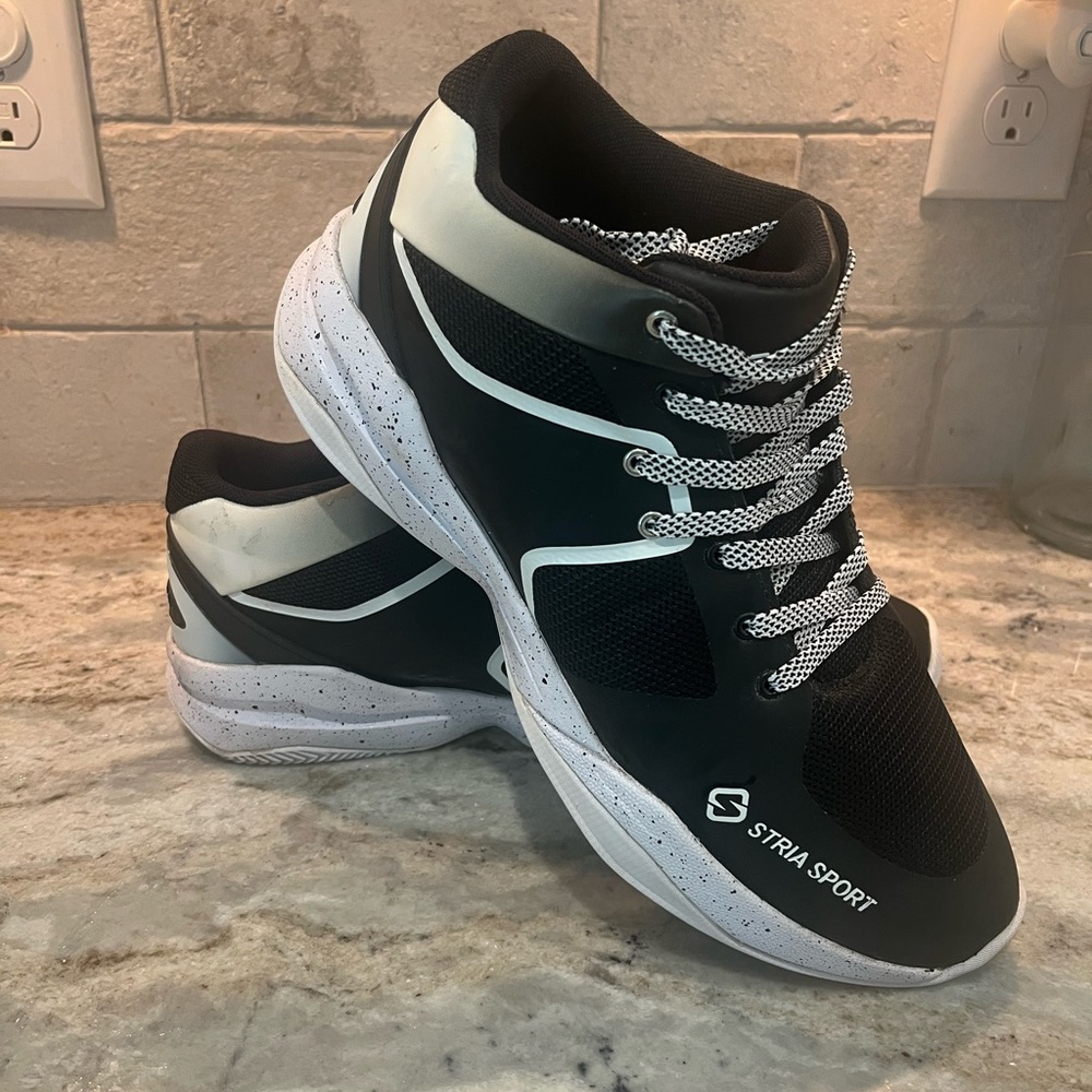 Stria Sport OREO 107 Series Basketball Shoes Men's Sports Lightweight Size 11.5